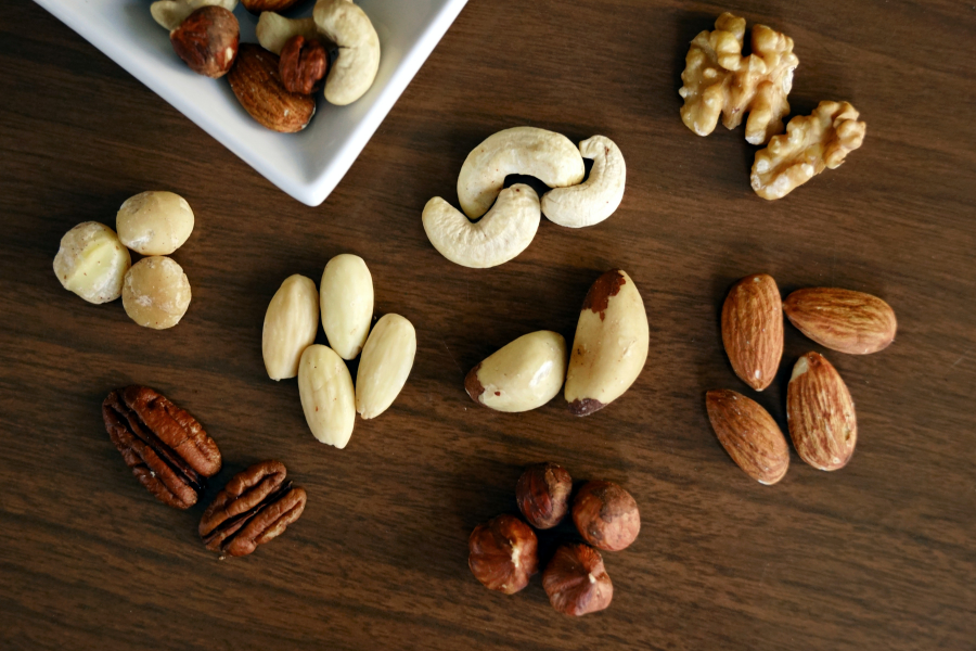 Healthy foods to eat everyday - nuts